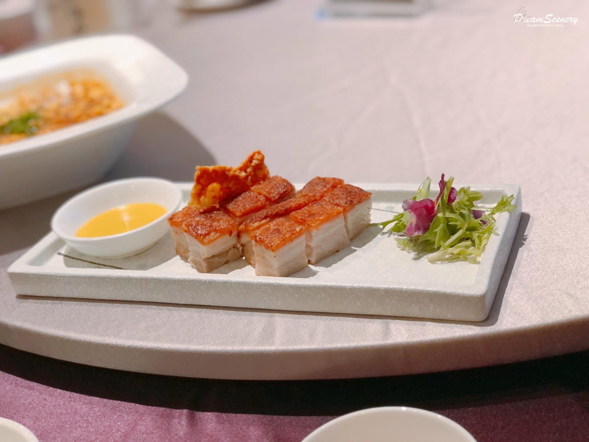 与玥樓頂級粵菜 与玥樓頂級粵菜