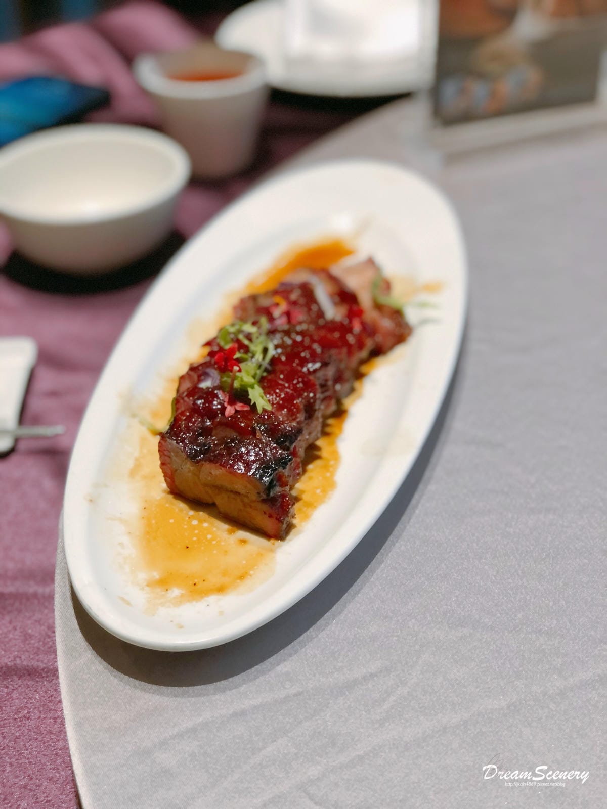 与玥樓頂級粵菜 与玥樓頂級粵菜