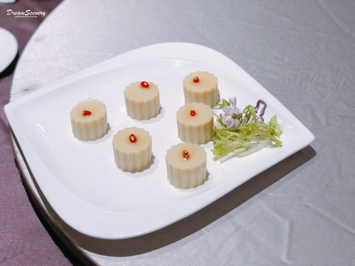 与玥樓頂級粵菜 与玥樓頂級粵菜