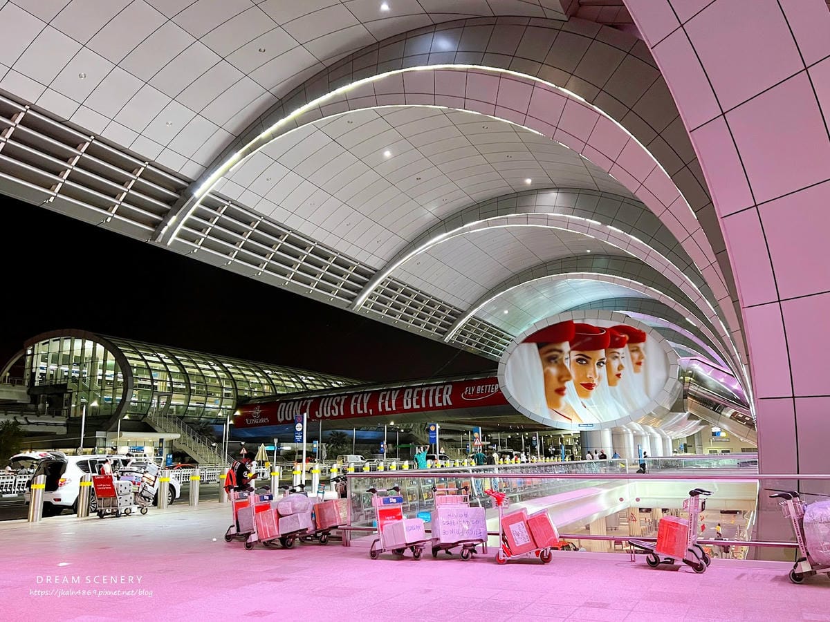 【杜拜-Dubayy】阿聯酋航空初體驗│杜拜機場|杜拜捷運 【杜拜-Dubayy】阿聯酋航空初體驗│杜拜機場|杜拜捷運