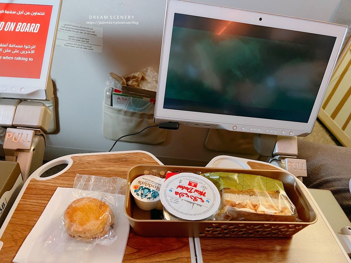 【杜拜-Dubayy】阿聯酋航空初體驗│杜拜機場|杜拜捷運 【杜拜-Dubayy】阿聯酋航空初體驗│杜拜機場|杜拜捷運