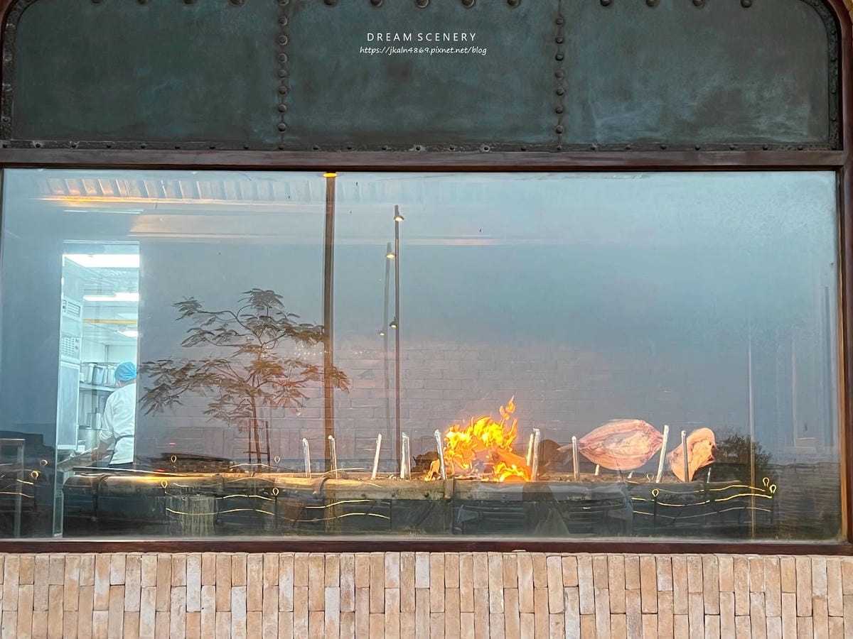 【杜拜-Dubai】最道地伊拉克美食│杜拜最著名烤魚│Sam 【杜拜-Dubai】最道地伊拉克美食│杜拜最著名烤魚│Sam