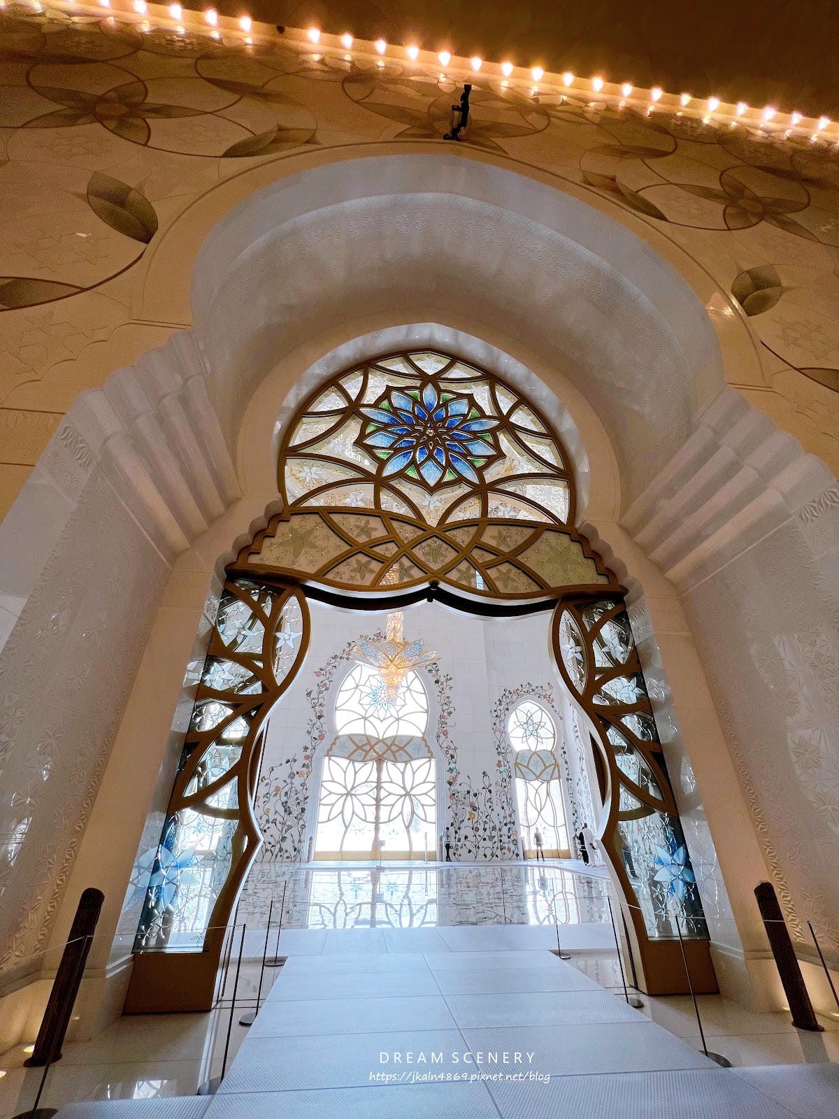 【杜拜-Abu Dhabi】世界上最大的清真寺之一│謝赫扎耶 【杜拜-Abu Dhabi】世界上最大的清真寺之一│謝赫扎耶
