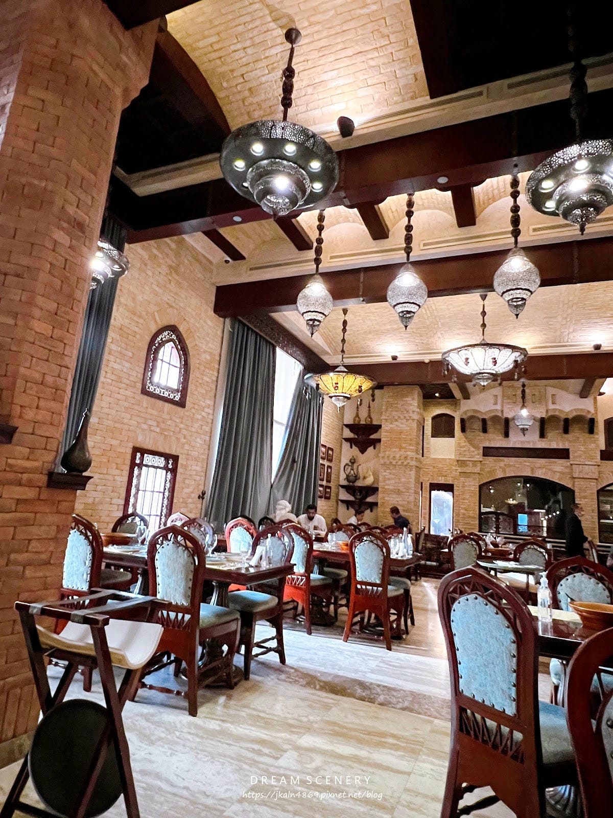 【杜拜-Dubai】最道地伊拉克美食│杜拜最著名烤魚│Sam 【杜拜-Dubai】最道地伊拉克美食│杜拜最著名烤魚│Sam