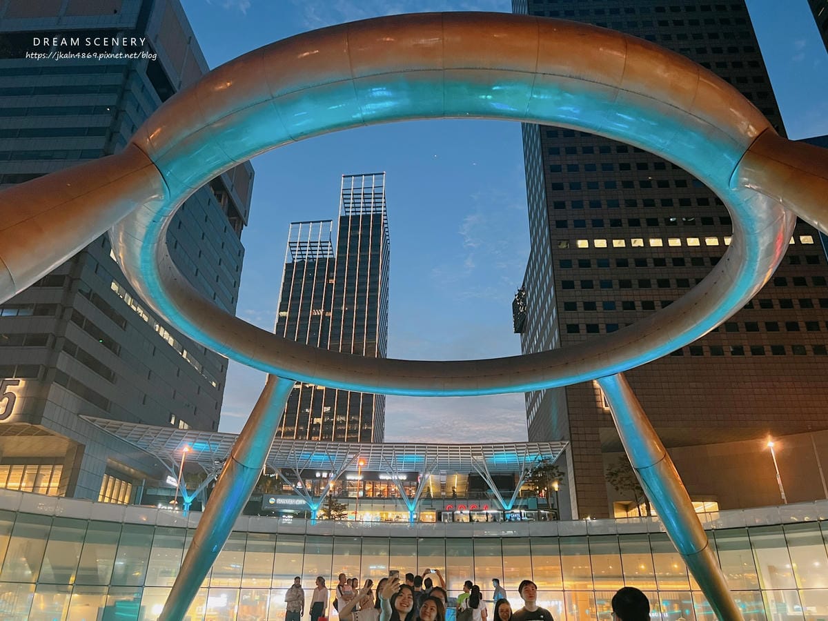 財富之泉 Fountain of Wealth 財富之泉 Fountain of Wealth