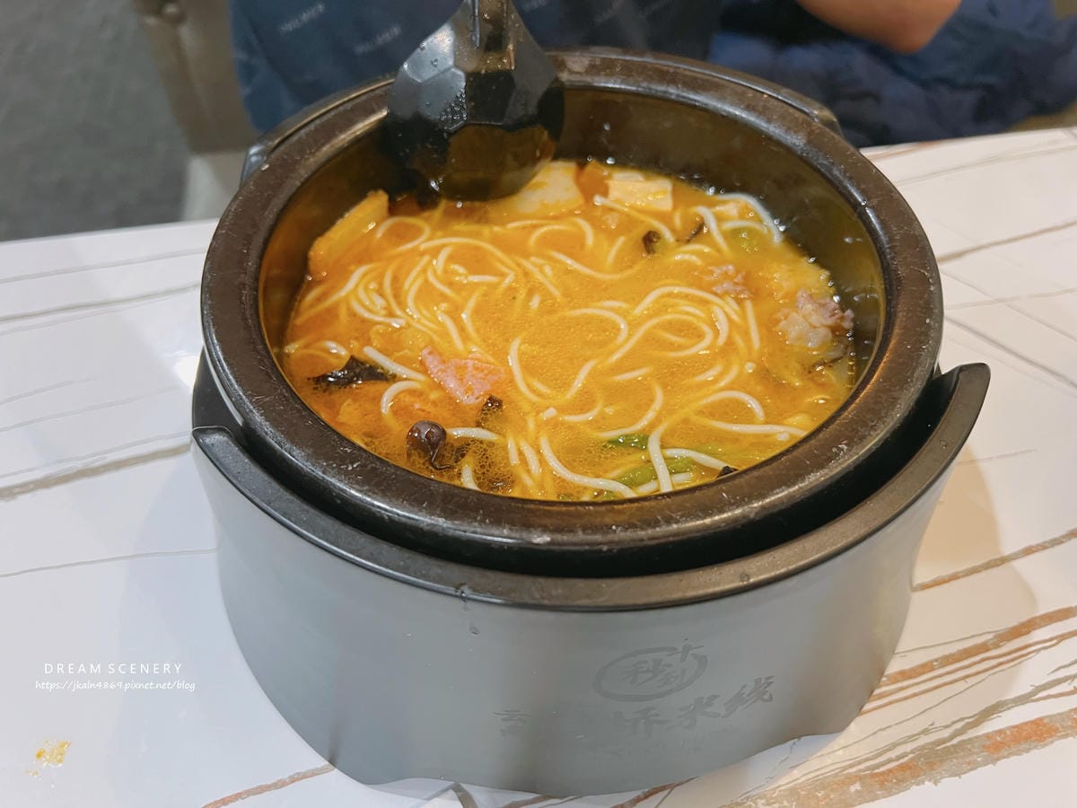 十秒到云南过桥米线 Ten Seconds Yunnan Rice Noodles 十秒到云南过桥米线 Ten Seconds Yunnan Rice Noodles