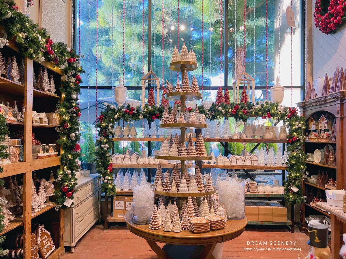 【美國-Los Angeles】充滿萬聖節、聖誕節的園藝用品 【美國-Los Angeles】充滿萬聖節、聖誕節的園藝用品