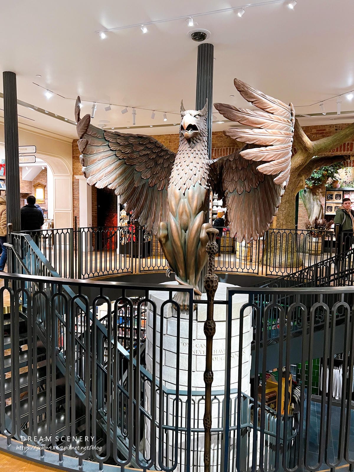 【美國-New York】紐約哈利波特旗艦店免費領取紀念品 【美國-New York】紐約哈利波特旗艦店免費領取紀念品