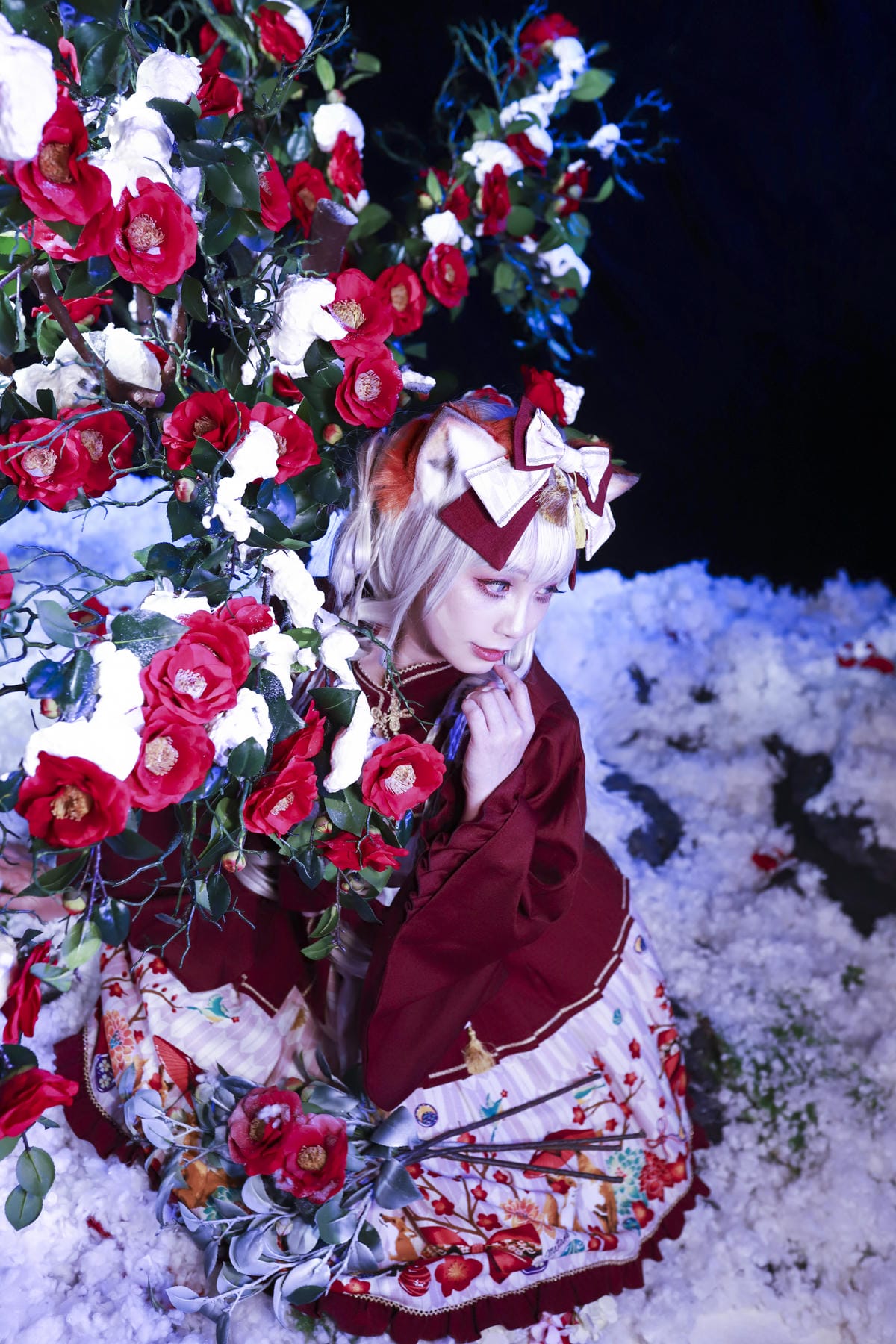 雪中椿花 雪中椿花