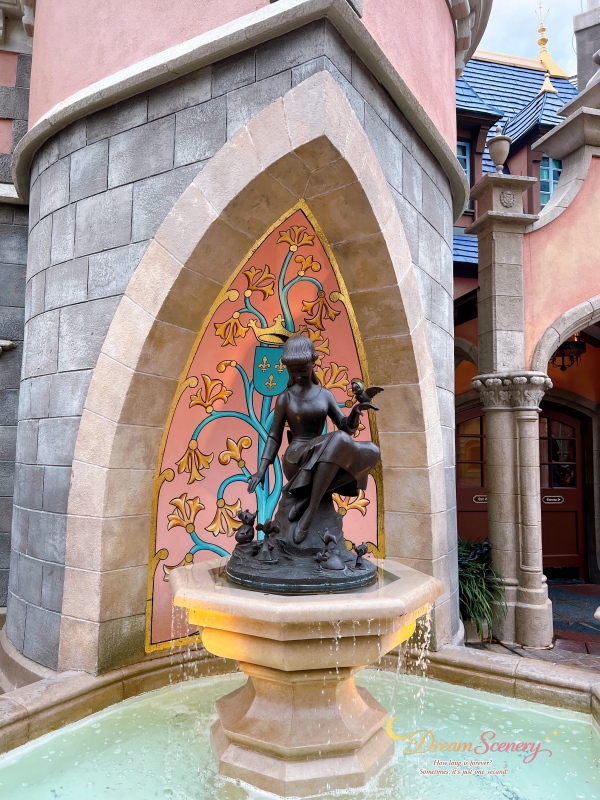 【美國 Florida】2024 Magic Kingdom 攻略|走進迪士尼最經典的夢想國度!Top10必玩設施、聖誕派對、公主見面會與必買周邊整理 - 第10張圖 【美國 Florida】2024 Magic Kingdom 攻略|走進迪士尼最經典的夢想國度!Top10必玩設施、聖誕派對、公主見面會與必買周邊整理