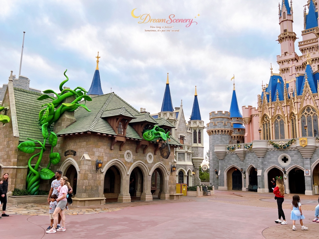 【美國 Florida】2024 Magic Kingdom 攻略|走進迪士尼最經典的夢想國度!Top10必玩設施、聖誕派對、公主見面會與必買周邊整理 - 第19張圖 【美國 Florida】2024 Magic Kingdom 攻略|走進迪士尼最經典的夢想國度!Top10必玩設施、聖誕派對、公主見面會與必買周邊整理
