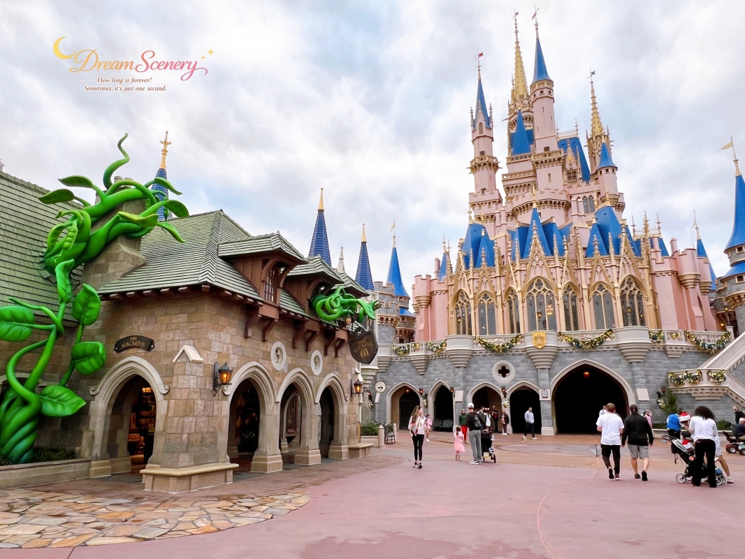 【美國 Florida】2024 Magic Kingdom 攻略|走進迪士尼最經典的夢想國度!Top10必玩設施、聖誕派對、公主見面會與必買周邊整理 - 第18張圖 【美國 Florida】2024 Magic Kingdom 攻略|走進迪士尼最經典的夢想國度!Top10必玩設施、聖誕派對、公主見面會與必買周邊整理
