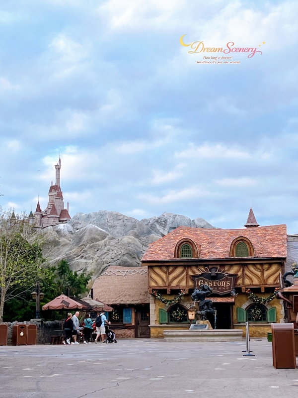 【美國 Florida】2024 Magic Kingdom 攻略|走進迪士尼最經典的夢想國度!Top10必玩設施、聖誕派對、公主見面會與必買周邊整理 - 第91張圖 【美國 Florida】2024 Magic Kingdom 攻略|走進迪士尼最經典的夢想國度!Top10必玩設施、聖誕派對、公主見面會與必買周邊整理