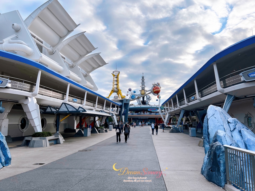 【美國 Florida】2024 Magic Kingdom 攻略|走進迪士尼最經典的夢想國度!Top10必玩設施、聖誕派對、公主見面會與必買周邊整理 - 第32張圖 【美國 Florida】2024 Magic Kingdom 攻略|走進迪士尼最經典的夢想國度!Top10必玩設施、聖誕派對、公主見面會與必買周邊整理