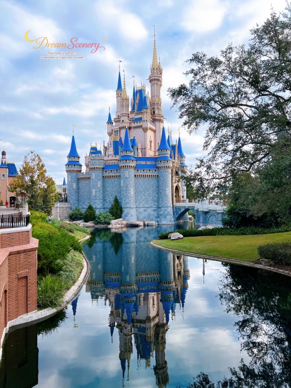 【美國 Florida】2024 Magic Kingdom 攻略|走進迪士尼最經典的夢想國度!Top10必玩設施、聖誕派對、公主見面會與必買周邊整理 - 第3張圖 【美國 Florida】2024 Magic Kingdom 攻略|走進迪士尼最經典的夢想國度!Top10必玩設施、聖誕派對、公主見面會與必買周邊整理
