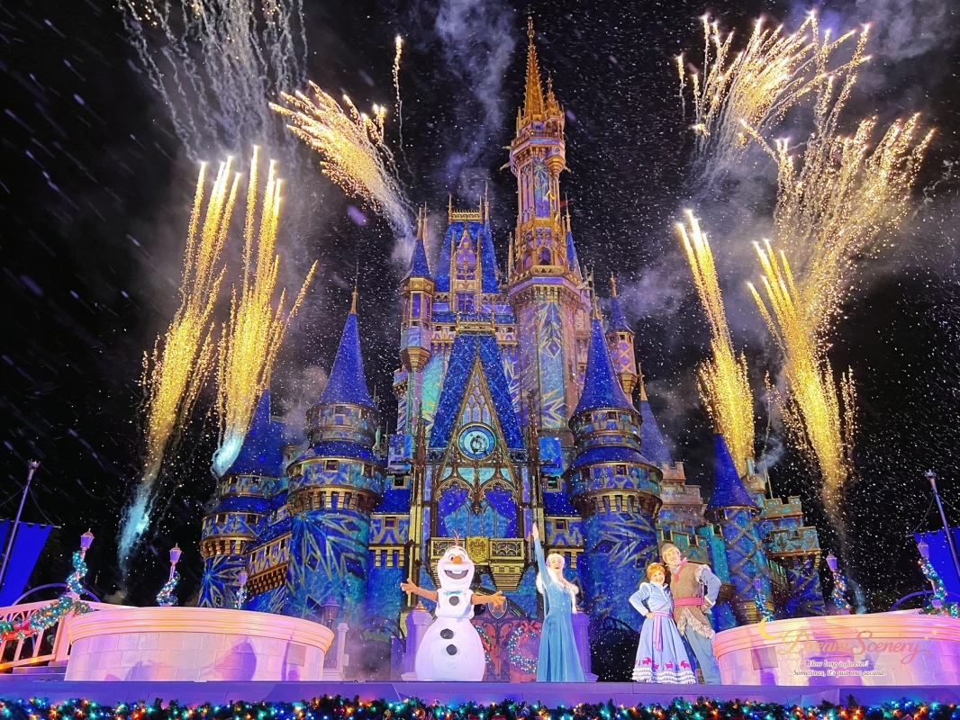 【美國 Florida】2024 Magic Kingdom表演|Frozen Holiday Surprise - 第7張圖 【美國 Florida】2024 Magic Kingdom表演|Frozen Holiday Surprise