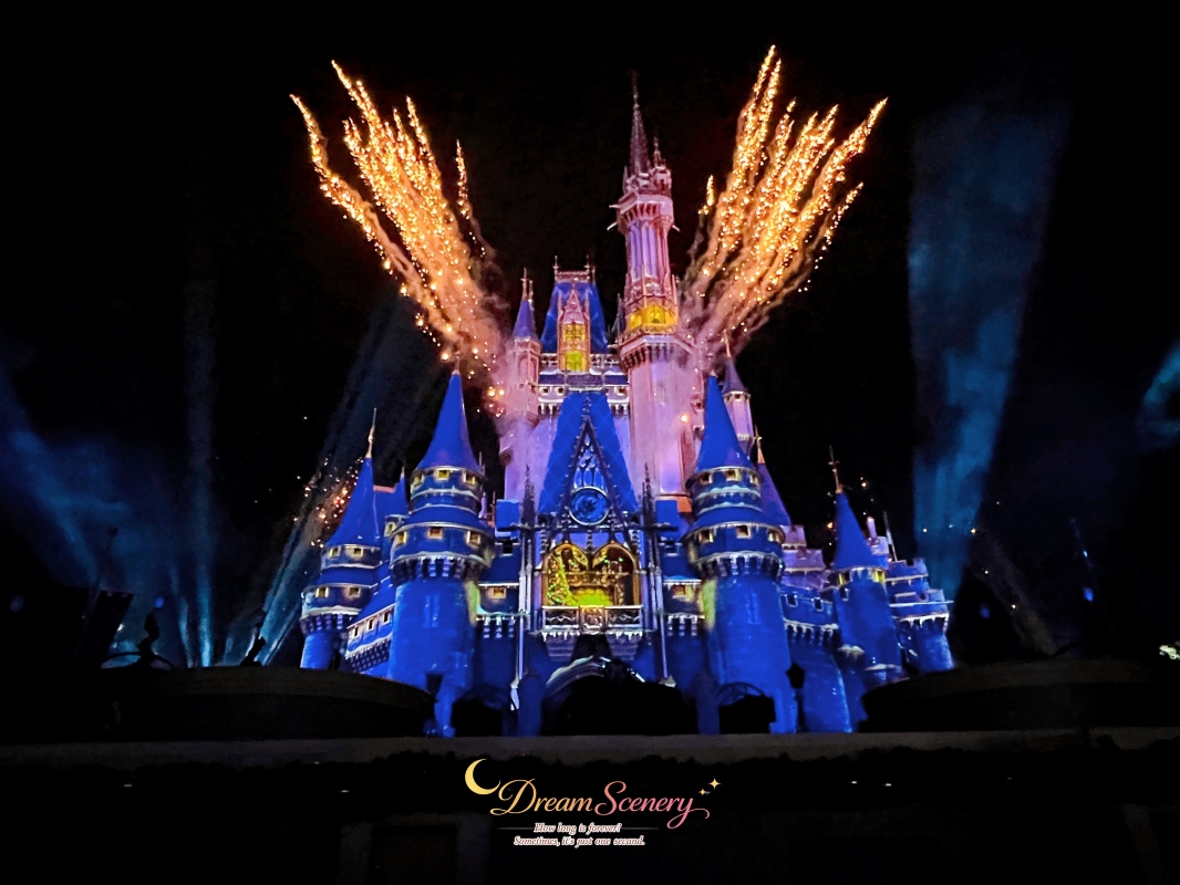 【美國 Florida】2024 Magic Kingdom表演|Minnie’s Wonderful Christmastime Fireworks - 第6張圖 【美國 Florida】2024 Magic Kingdom表演|Minnie’s Wonderful Christmastime Fireworks