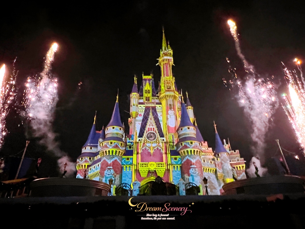 【美國 Florida】2024 Magic Kingdom表演|Minnie’s Wonderful Christmastime Fireworks - 第7張圖 【美國 Florida】2024 Magic Kingdom表演|Minnie’s Wonderful Christmastime Fireworks