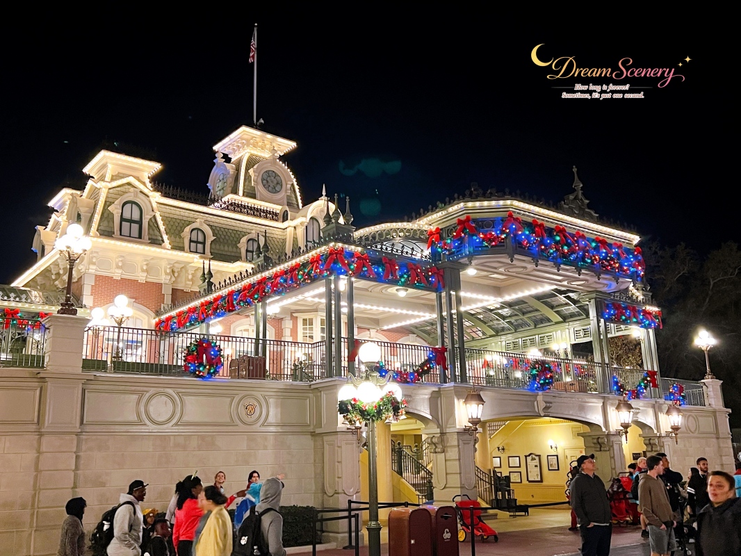 【美國 Florida】2024 Magic Kingdom表演|Minnie’s Wonderful Christmastime Fireworks - 第14張圖 【美國 Florida】2024 Magic Kingdom表演|Minnie’s Wonderful Christmastime Fireworks