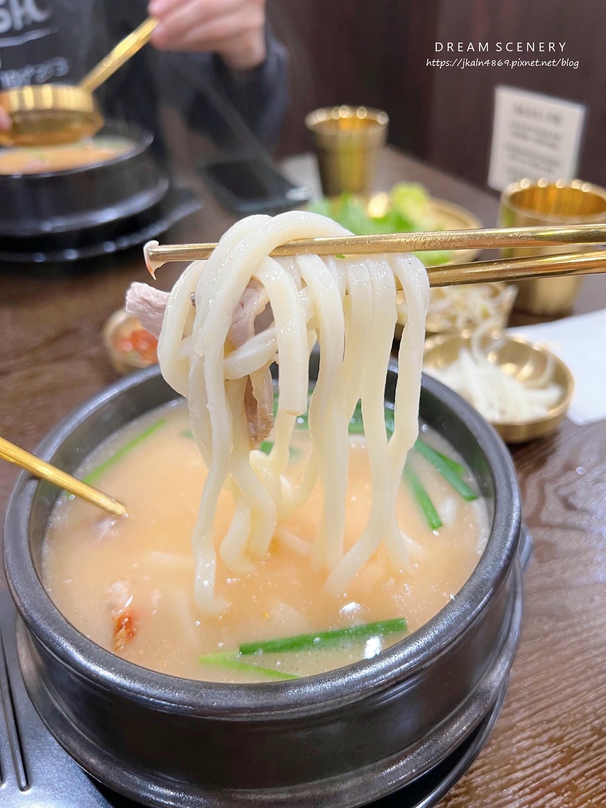 台北▴松山區│南京三民站美食│韓國人開的韓式豬肉湯飯│釜山湯 台北▴松山區│南京三民站美食│韓國人開的韓式豬肉湯飯│釜山湯