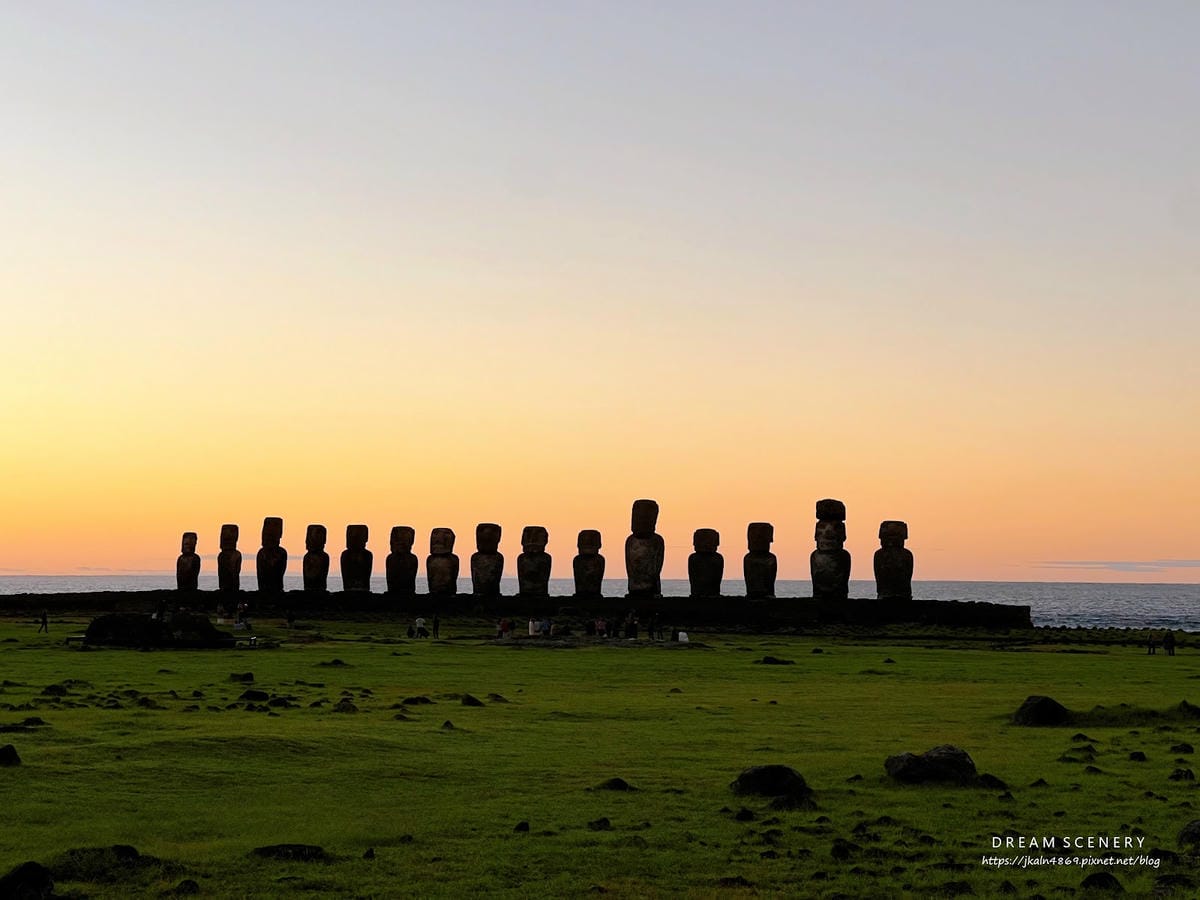 【智利-Easter Island】復活節島上最大的石像平台 【智利-Easter Island】復活節島上最大的石像平台