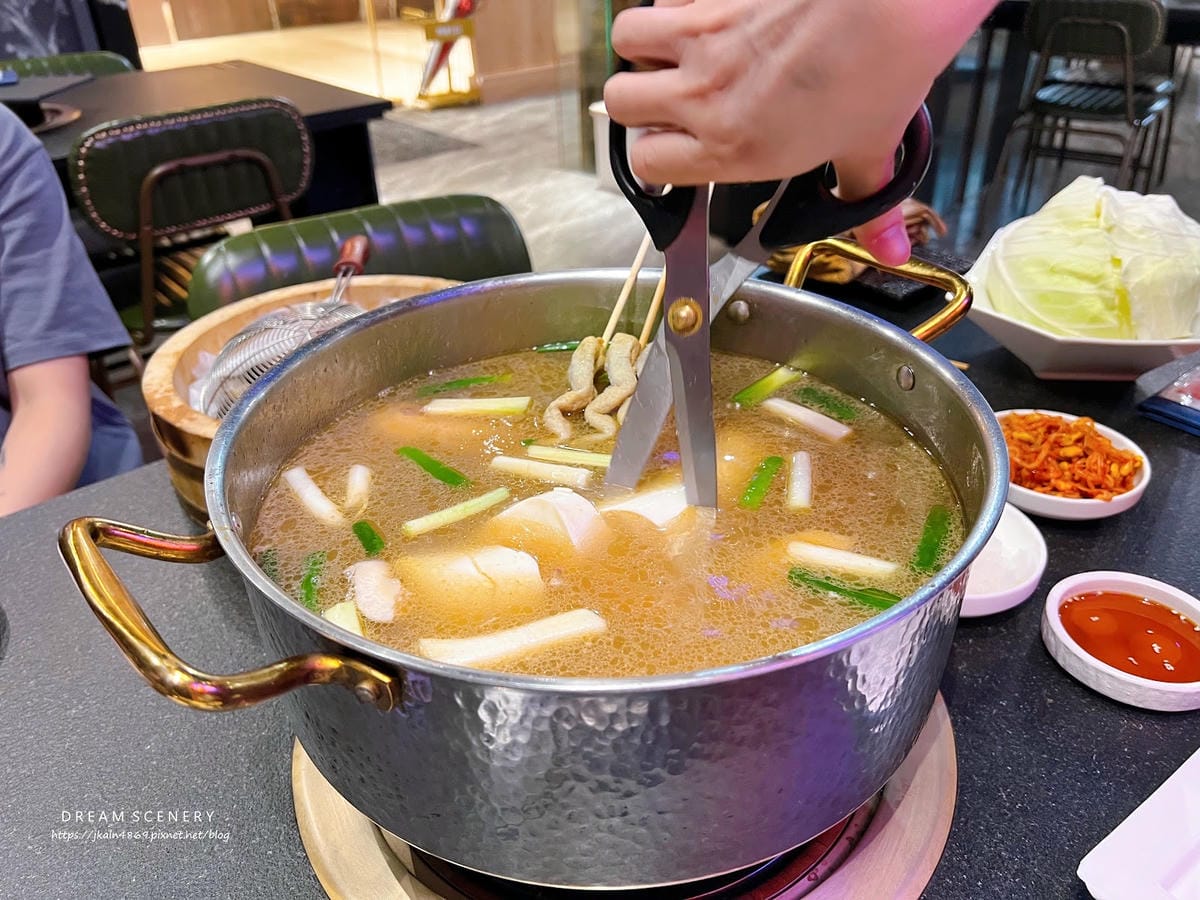 台北▴信義區│微風信義美食│朋月栻-韓雞雞–江原道-宗음식 台北▴信義區│微風信義美食│朋月栻-韓雞雞–江原道-宗음식