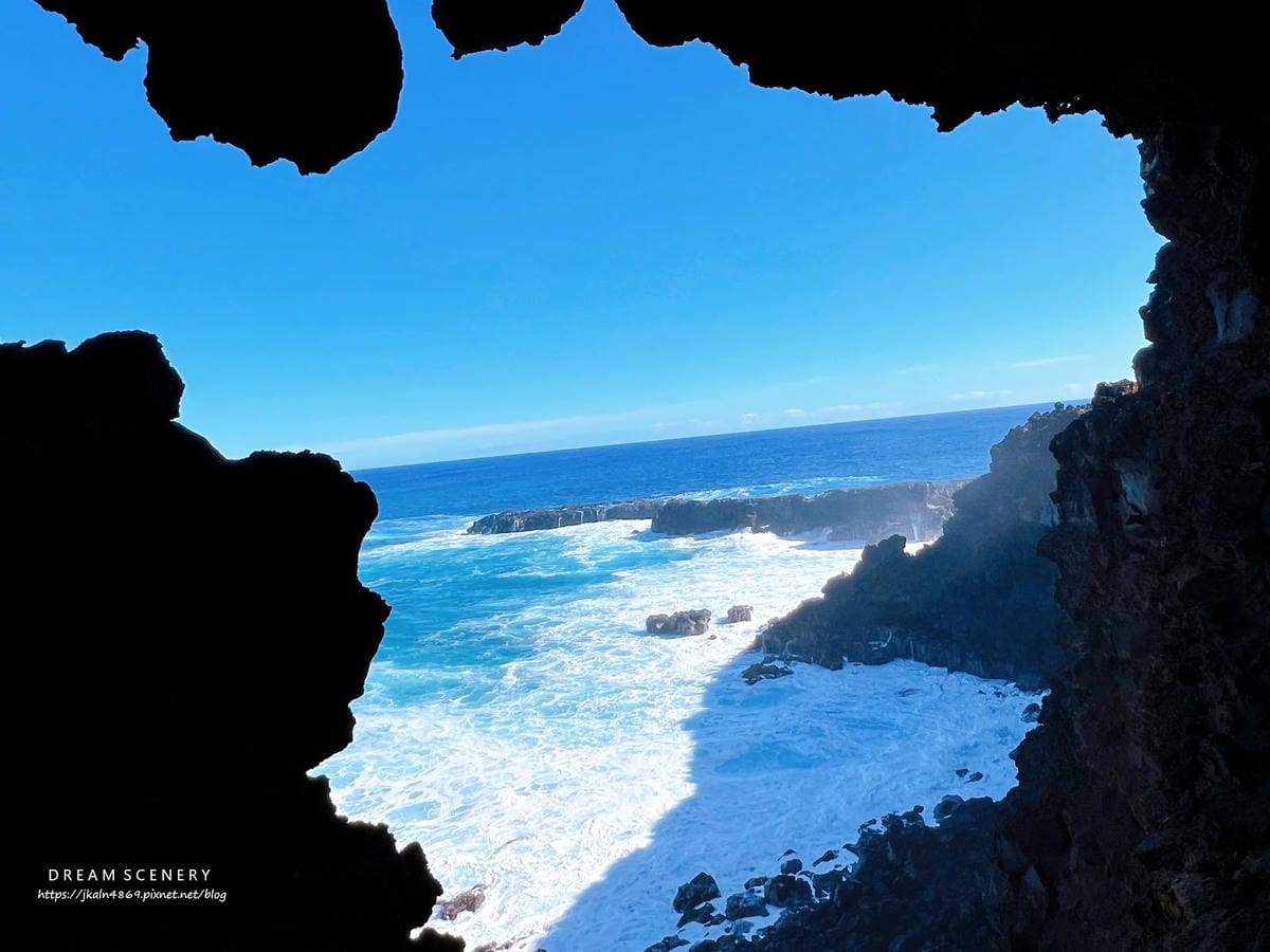 【智利-Easter Island】復活節島上著名的天然洞穴 【智利-Easter Island】復活節島上著名的天然洞穴