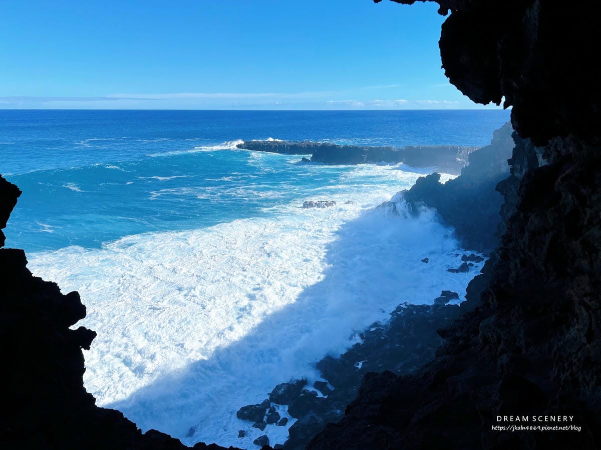 【智利-Easter Island】復活節島上著名的天然洞穴 【智利-Easter Island】復活節島上著名的天然洞穴