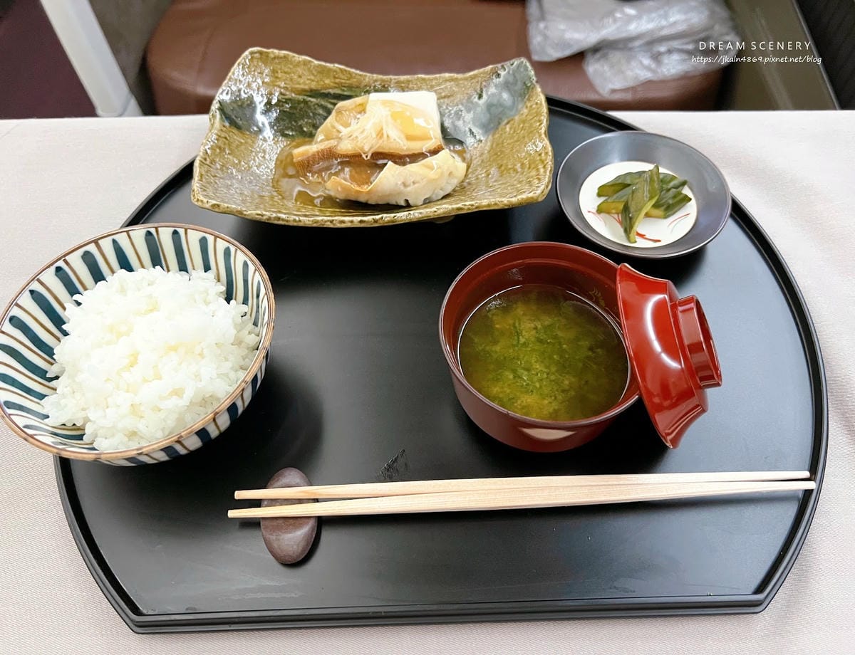 【日本-羽田機場】日本航空頭等艙初體驗 Japan Airl 【日本-羽田機場】日本航空頭等艙初體驗 Japan Airl
