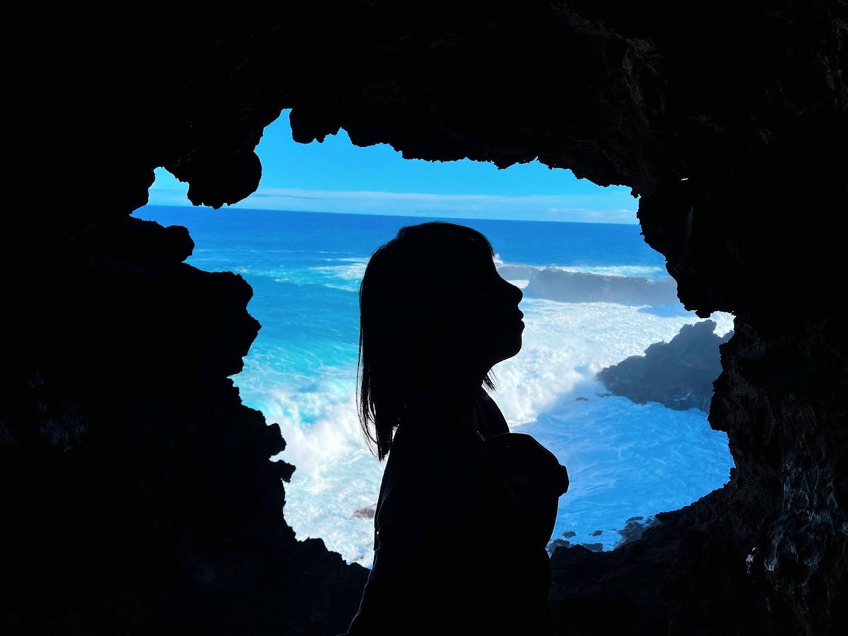 【智利-Easter Island】復活節島上著名的天然洞穴 【智利-Easter Island】復活節島上著名的天然洞穴