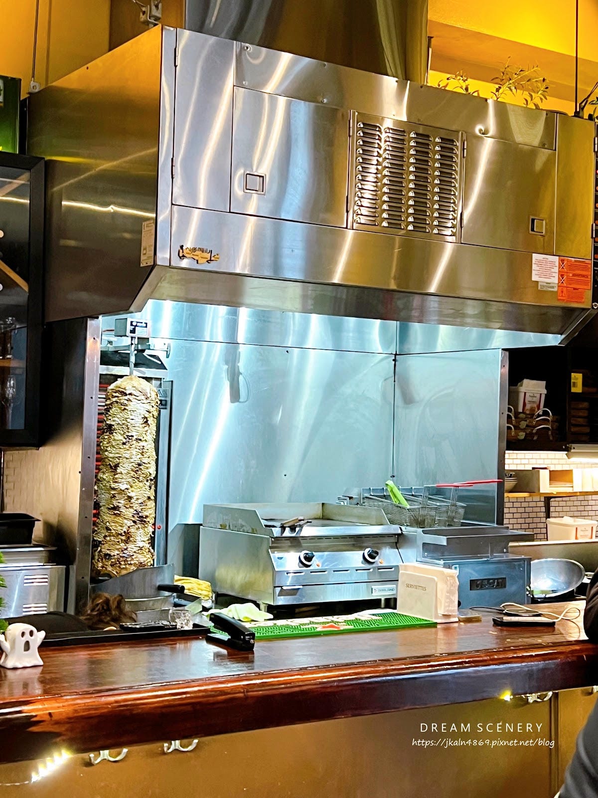 【加拿大- Vancouver】溫哥華烤肉店天花板│人氣希臘 【加拿大- Vancouver】溫哥華烤肉店天花板│人氣希臘