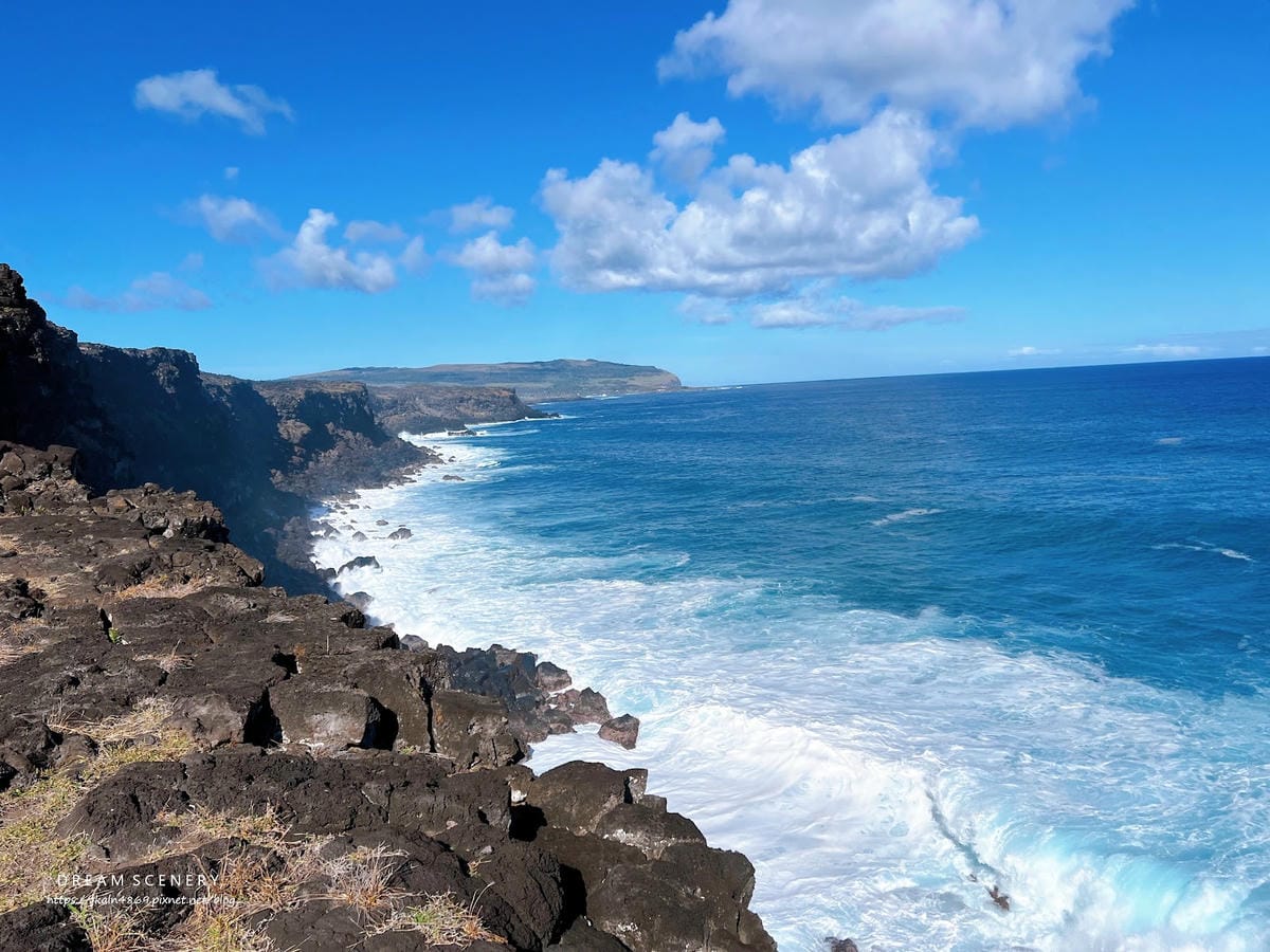 【智利-Easter Island】復活節島上著名的天然洞穴 【智利-Easter Island】復活節島上著名的天然洞穴