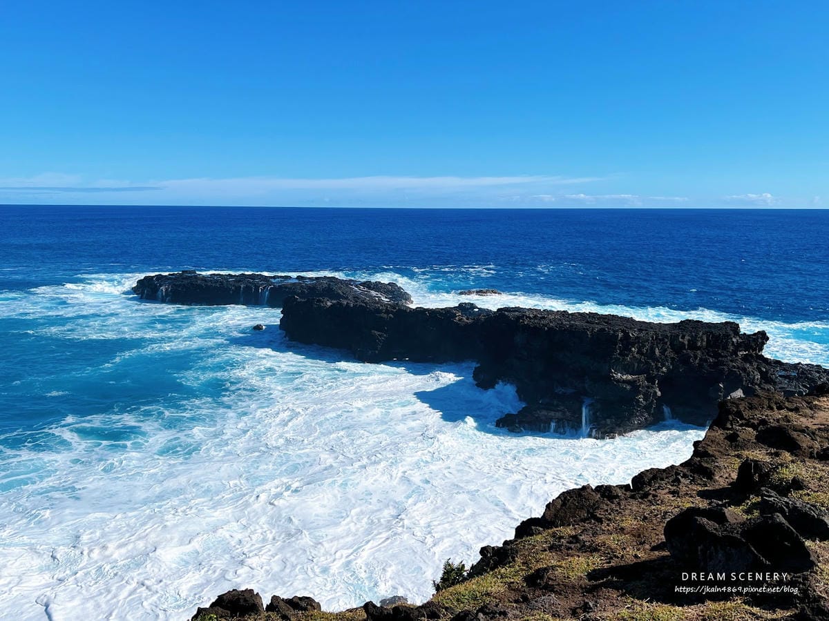 【智利-Easter Island】復活節島上著名的天然洞穴 【智利-Easter Island】復活節島上著名的天然洞穴