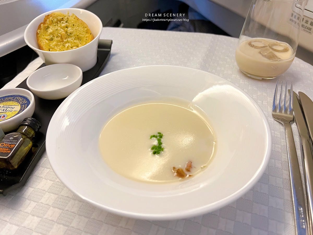 【桃園-大園區】長榮航空皇璽桂冠艙 【桃園-大園區】長榮航空皇璽桂冠艙