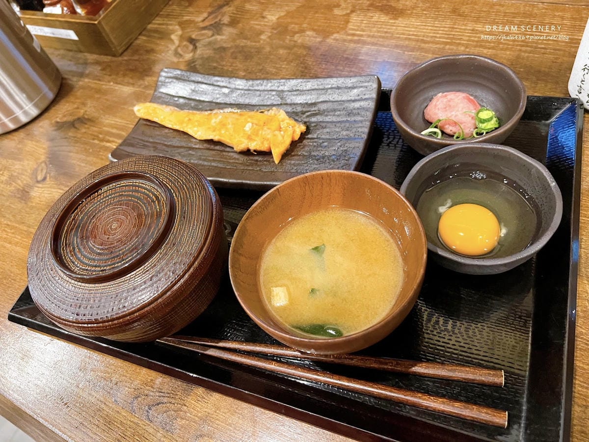 【日本-東京】平價卻不將就│連鎖日式炭火烤魚朝食│しんぱち食 【日本-東京】平價卻不將就│連鎖日式炭火烤魚朝食│しんぱち食