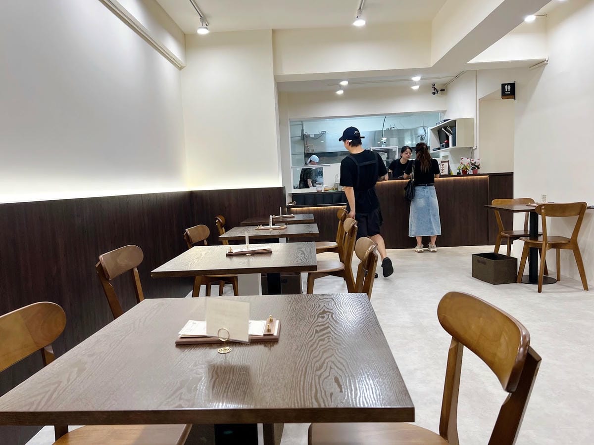 台北▴松山區│南京三民站美食│韓國人開的韓式豬肉湯飯│釜山湯 台北▴松山區│南京三民站美食│韓國人開的韓式豬肉湯飯│釜山湯