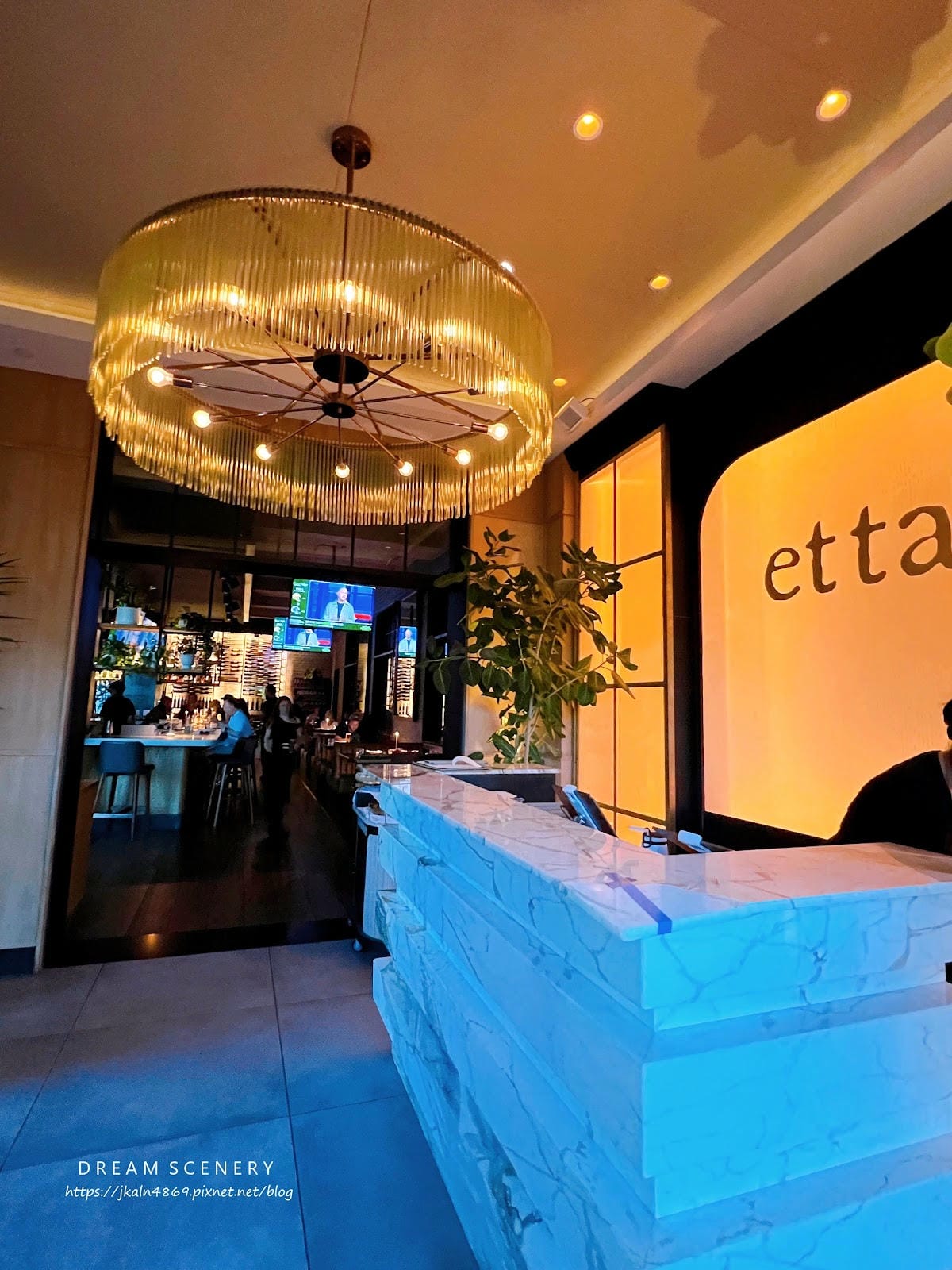 【美國-Arizona】城市裡的聖誕暖光│雲朵般的柴燒佛卡夏│ etta Scottsdale Quarter - 第4張圖 【美國-Arizona】城市裡的聖誕暖光│雲朵般的柴燒佛卡夏│ etta Scottsdale Quarter
