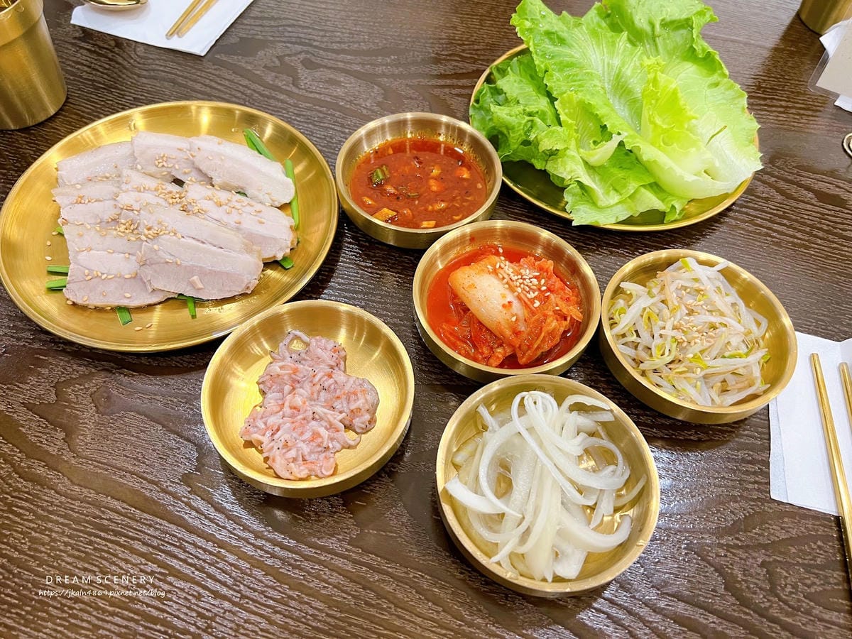 台北▴松山區│南京三民站美食│韓國人開的韓式豬肉湯飯│釜山湯 台北▴松山區│南京三民站美食│韓國人開的韓式豬肉湯飯│釜山湯