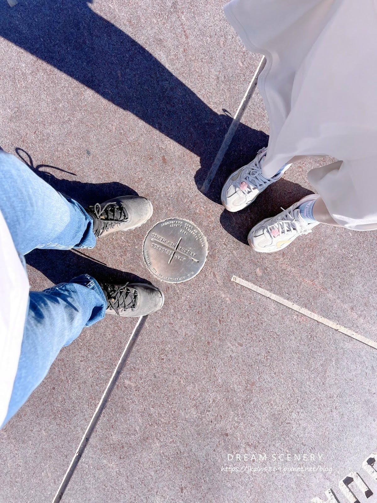 【美國-Arizona】一腳跨四州站在美國州界的交叉點│Fo 【美國-Arizona】一腳跨四州站在美國州界的交叉點│Fo