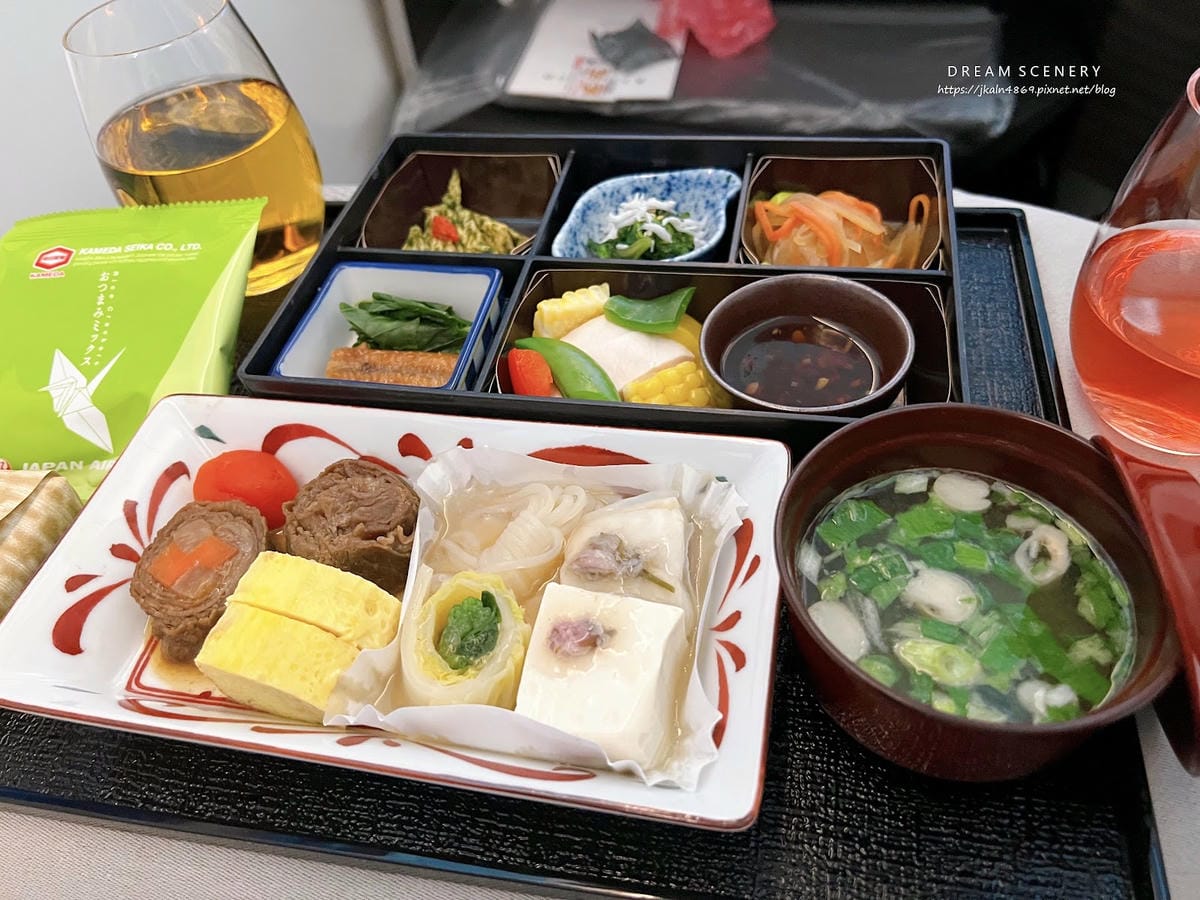 【台北-松山區】日本航空商務艙Japan Airlines 【台北-松山區】日本航空商務艙Japan Airlines
