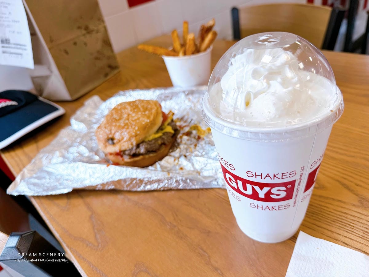 【美國-Arizona】美國必吃速食│邊剝花生邊等餐!最道地的美味 │Five Guys - 第9張圖 【美國-Arizona】美國必吃速食│邊剝花生邊等餐!最道地的美味 │Five Guys