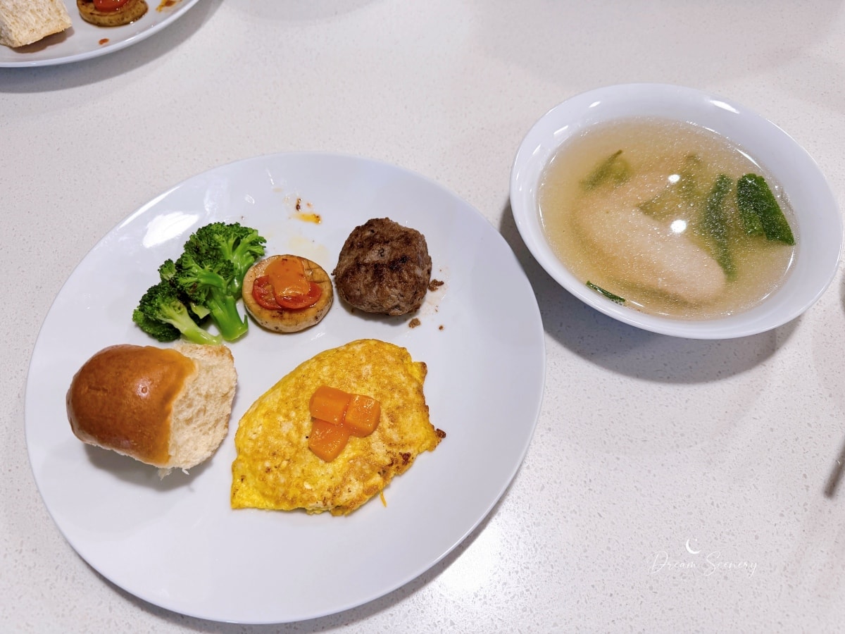 《與寶寶生活》|在美國坐月子的真實紀錄:從月嫂、月子餐到新手爸媽的育兒適應期 - 第5張圖 《與寶寶生活》|在美國坐月子的真實紀錄:從月嫂、月子餐到新手爸媽的育兒適應期