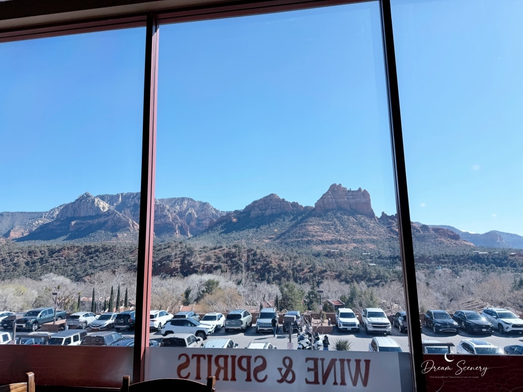 【美國-Arizona】Sedona 紅岩美景觀餐廳│必吃肋排&兩人點餐攻略 │Open Range Grill and Tavern - 第4張圖 【美國-Arizona】Sedona 紅岩美景觀餐廳│必吃肋排&兩人點餐攻略 │Open Range Grill and Tavern