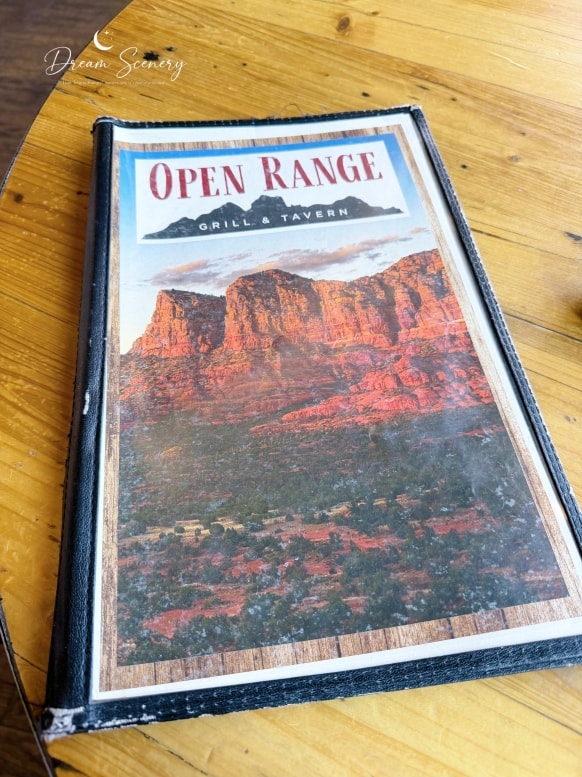 【美國-Arizona】Sedona 紅岩美景觀餐廳│必吃肋排&兩人點餐攻略 │Open Range Grill and Tavern - 第6張圖 【美國-Arizona】Sedona 紅岩美景觀餐廳│必吃肋排&兩人點餐攻略 │Open Range Grill and Tavern