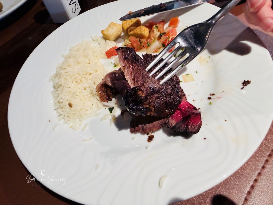 【美國-Arizona】桌邊現切巴西烤肉吃到飽|Rodizio Grill Brazilian Steakhouse North Scottsdale - 第23張圖 【美國-Arizona】桌邊現切巴西烤肉吃到飽|Rodizio Grill Brazilian Steakhouse North Scottsdale
