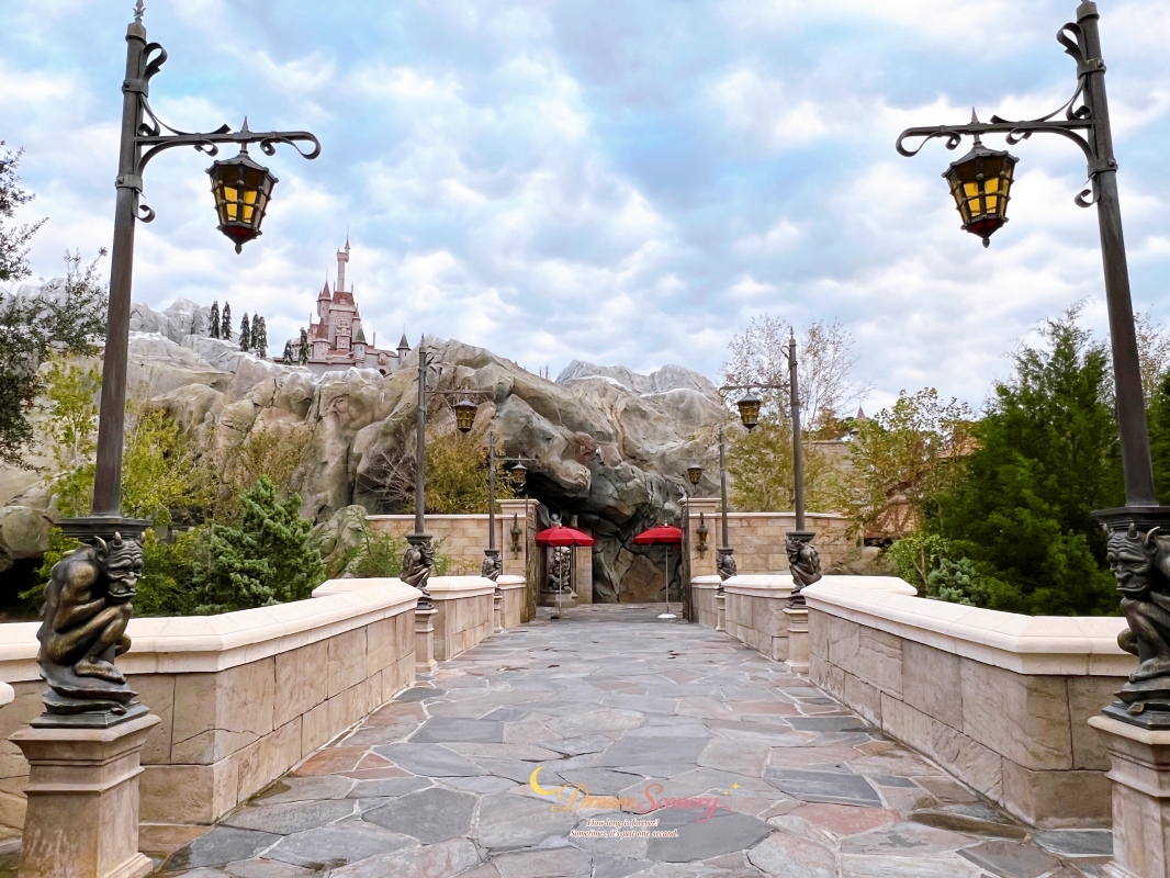 【美國 Florida】2024 Be Our Guest Restaurant|走進美女與野獸城堡用餐!訂位、菜單推薦與野獸見面體驗 - 第3張圖 【美國 Florida】2024 Be Our Guest Restaurant|走進美女與野獸城堡用餐!訂位、菜單推薦與野獸見面體驗
