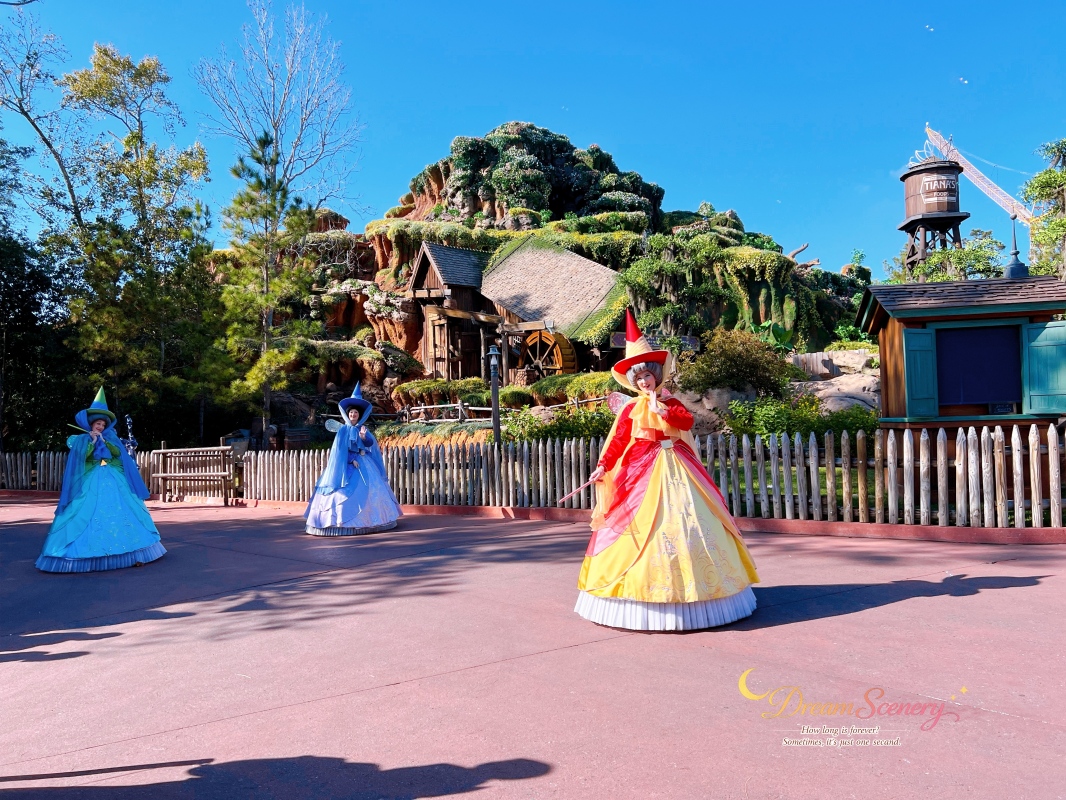 【美國 Florida】2024 Magic Kingdom表演|Mickey’s Once Upon a Christmastime Parade - 第13張圖 【美國 Florida】2024 Magic Kingdom表演|Mickey’s Once Upon a Christmastime Parade