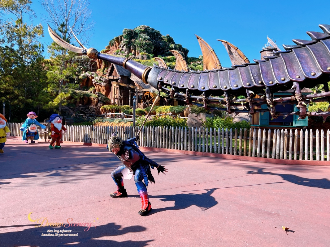 【美國 Florida】2024 Magic Kingdom表演|Mickey’s Once Upon a Christmastime Parade - 第16張圖 【美國 Florida】2024 Magic Kingdom表演|Mickey’s Once Upon a Christmastime Parade