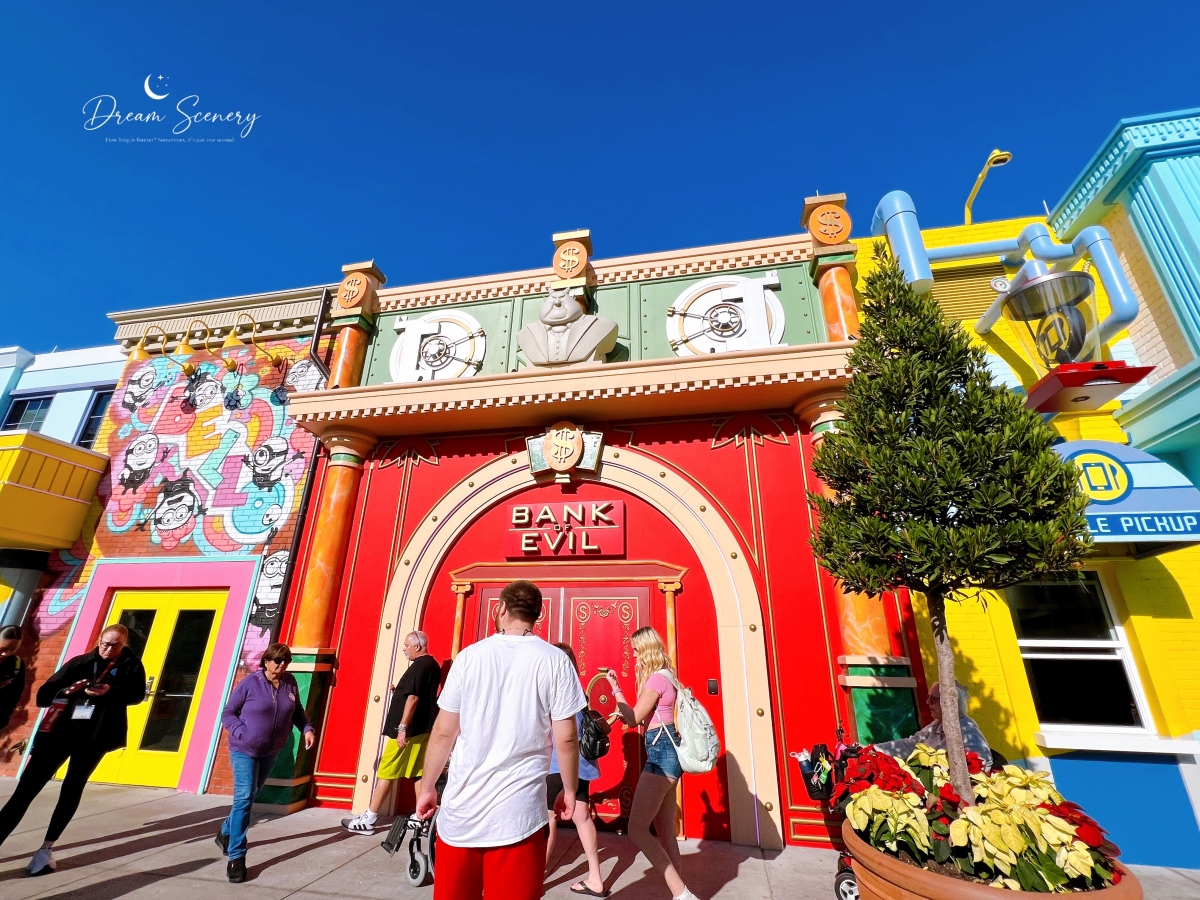 【美國 Florida】Illumination’s Minion Land 小小兵樂園|MINION CAFE 必吃香蕉甜點、超萌街景一次收藏 - 第4張圖 【美國 Florida】Illumination’s Minion Land 小小兵樂園|MINION CAFE 必吃香蕉甜點、超萌街景一次收藏