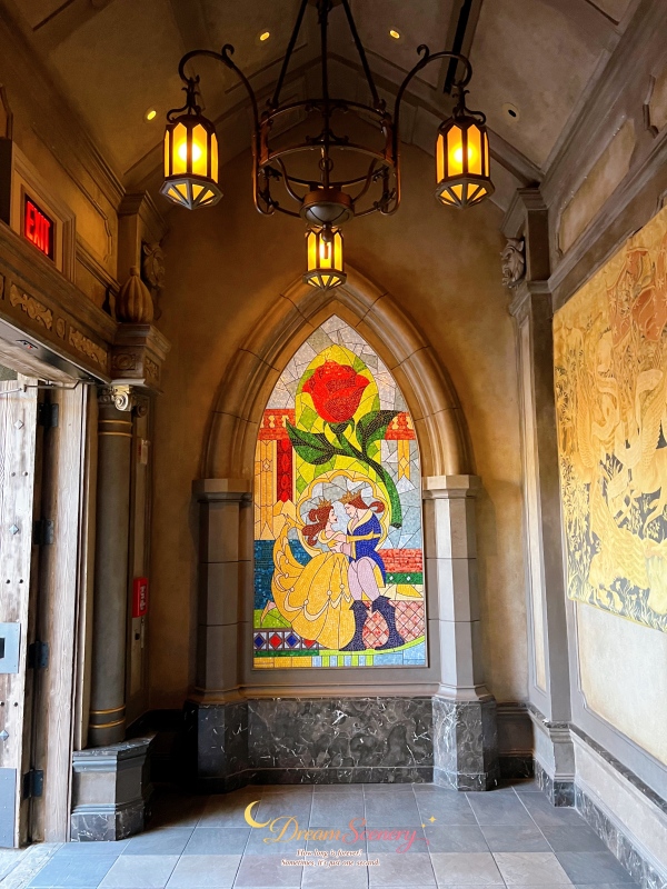 【美國 Florida】2024 Be Our Guest Restaurant|走進美女與野獸城堡用餐!訂位、菜單推薦與野獸見面體驗 - 第6張圖 【美國 Florida】2024 Be Our Guest Restaurant|走進美女與野獸城堡用餐!訂位、菜單推薦與野獸見面體驗